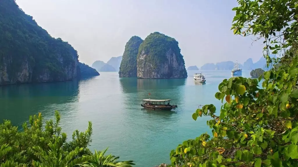Halong-Bay-Vietnam-10-Most-Popular-Travel-Destinations-2024-Tripadvisor