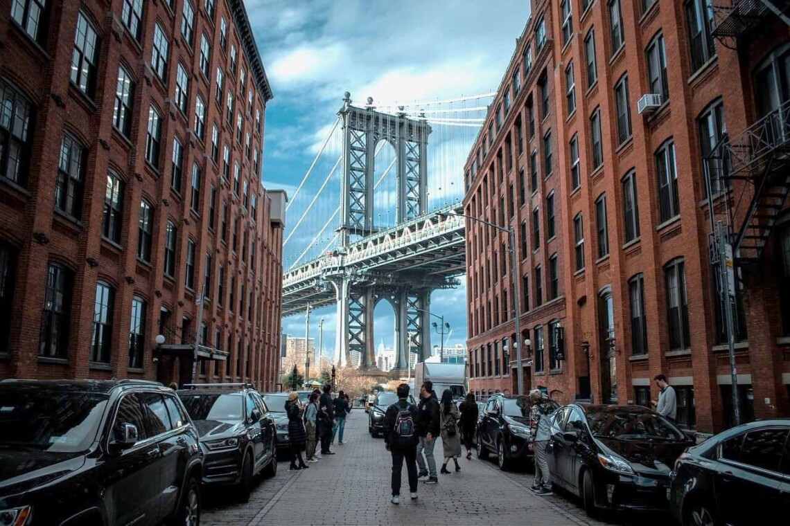 Tips and Tricks for Last-Minute Holiday Travel Planning Manhattan Bridge Downtown Brooklyn Downtown Brooklyn